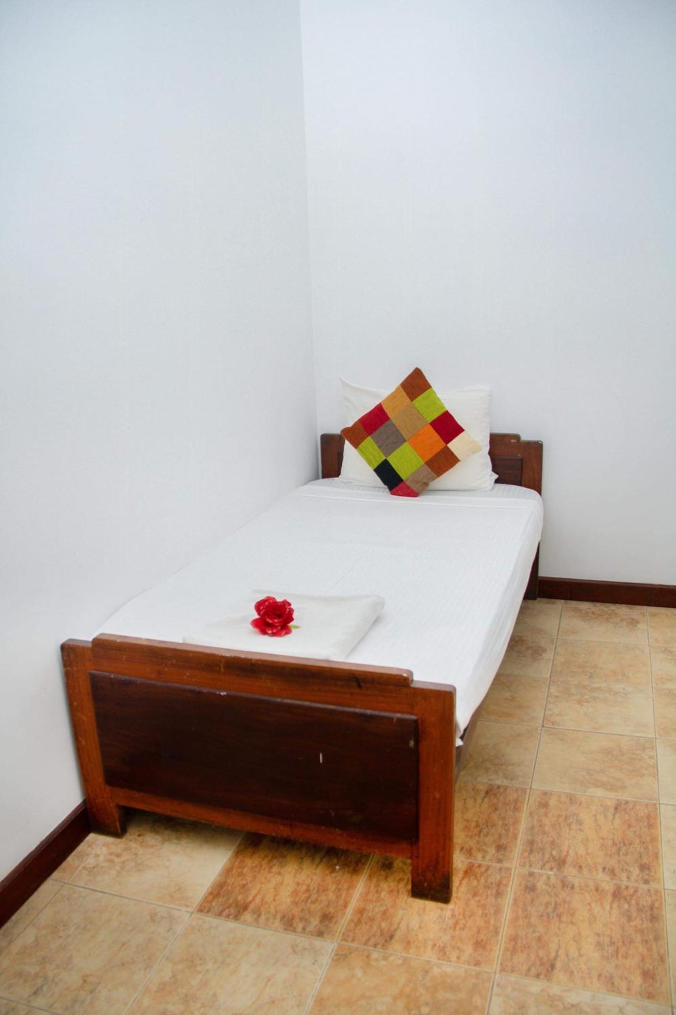 Yolanda Villa Negombo Exterior foto