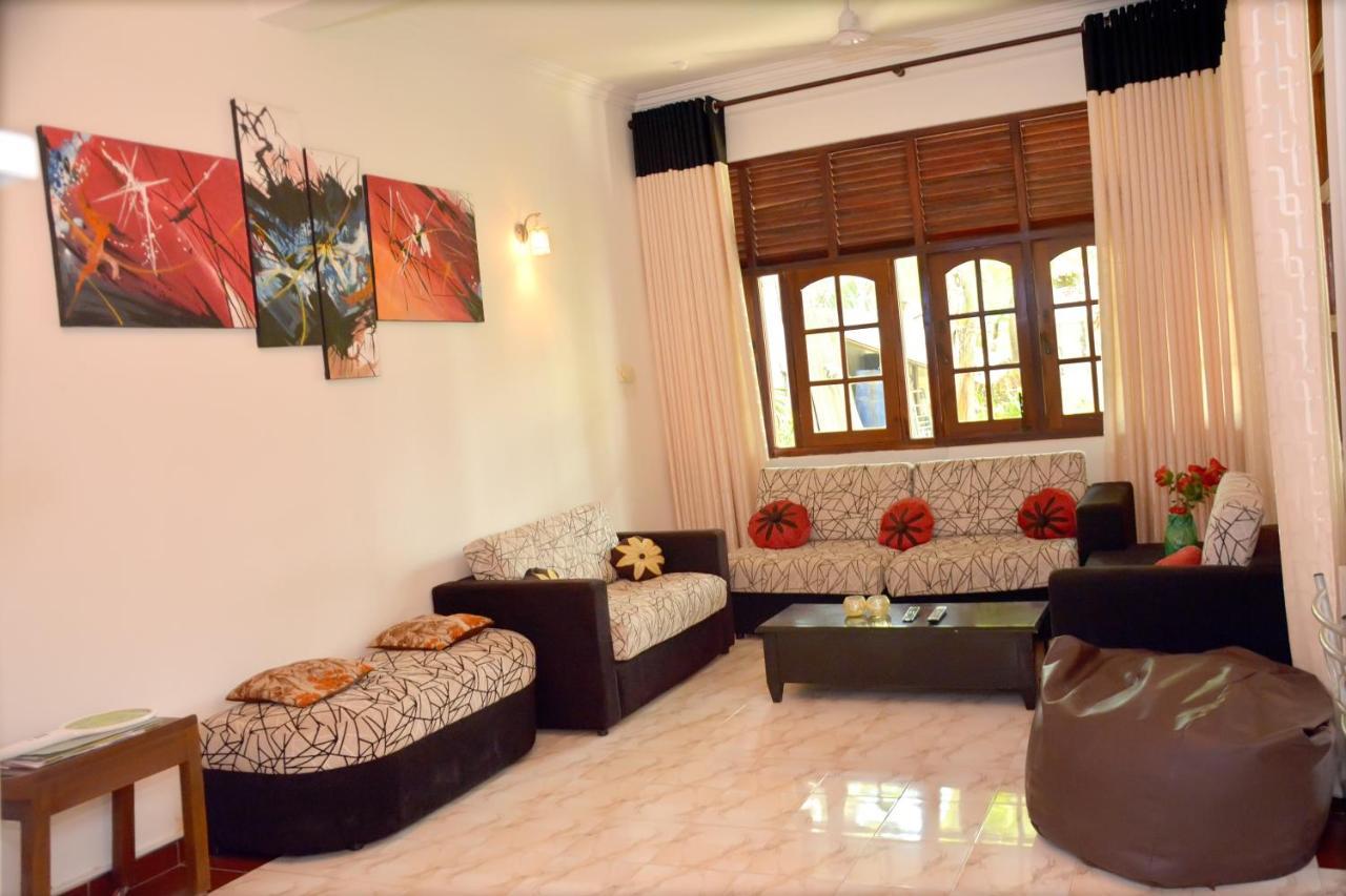Yolanda Villa Negombo Exterior foto